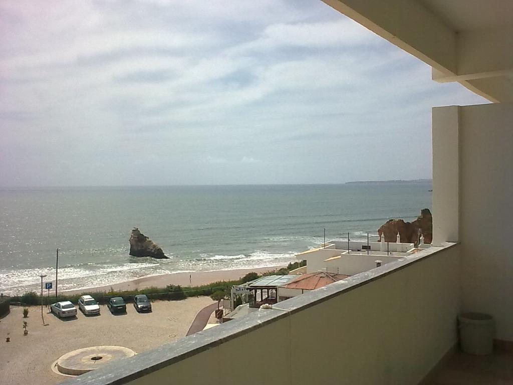 Rocha Praia Mar Beach Front Line Bay Портіман Номер фото